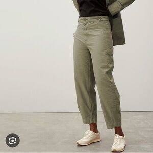 Everlane Fatigue Barrel Pant in Army